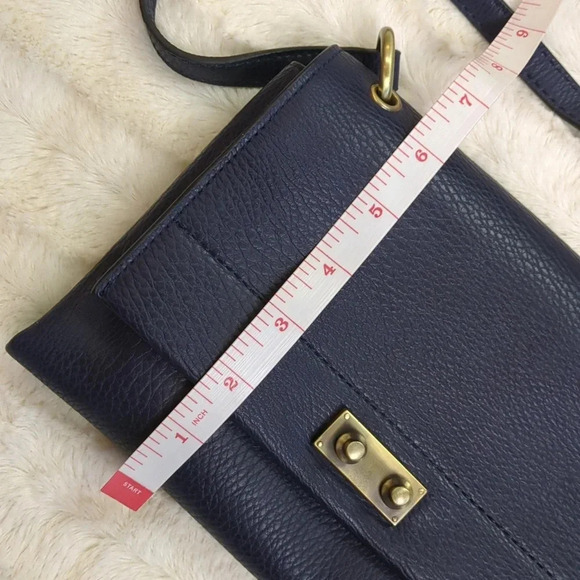 Sondra Roberts Squared Vegan Textured Crossbody Bag - Picture 9 of 10